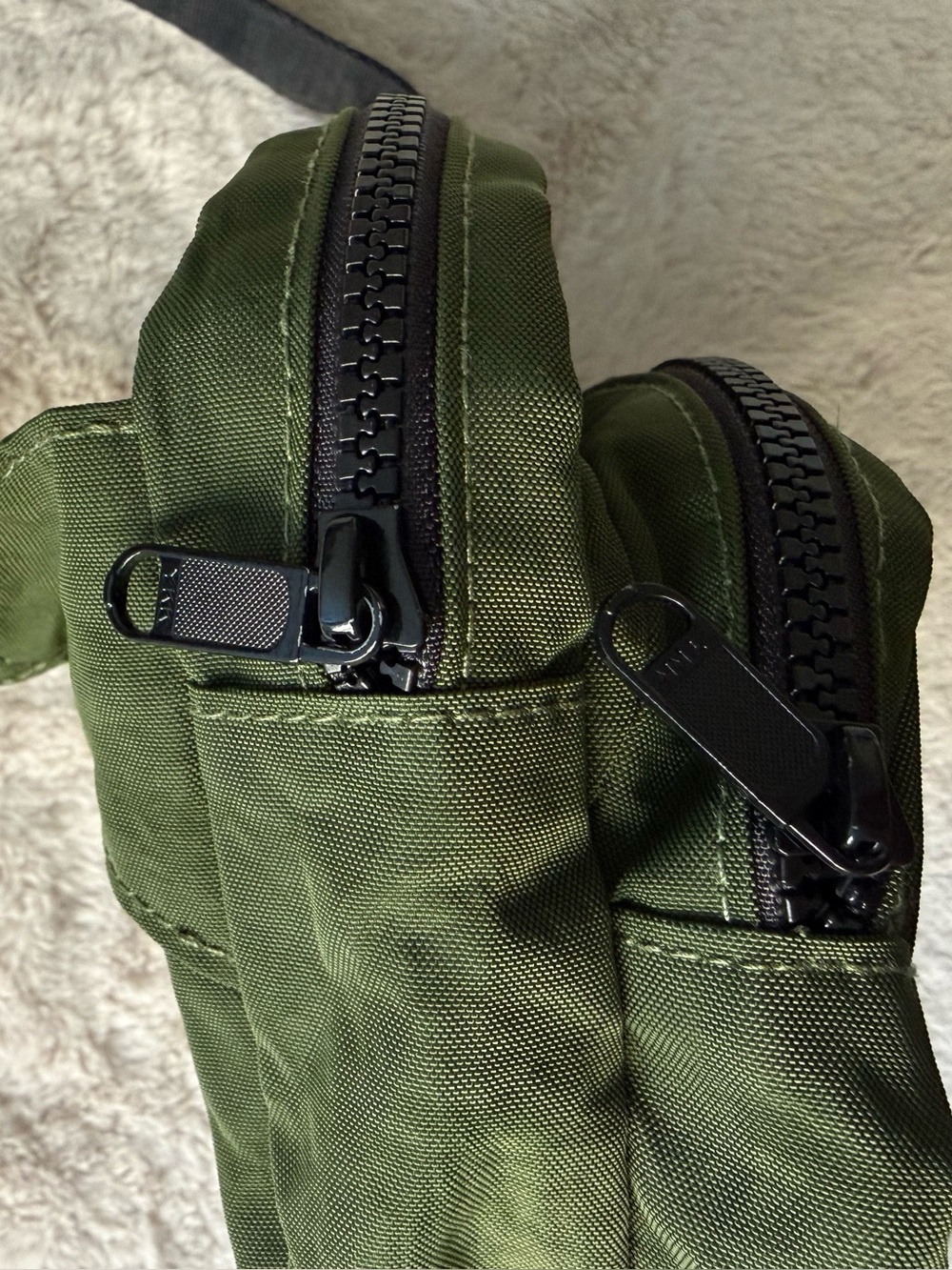 BAGGU Fanny Pack Bay Laurel - Picture 10 of 11